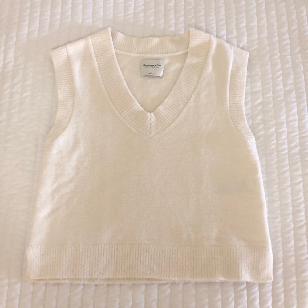 Abercrombie Sweater Vest
